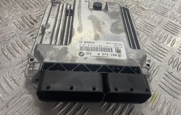 BMW 5 F10 F11 Engine control unit/module 8574100 0281019814