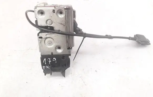 Renault Megane II Front door lock