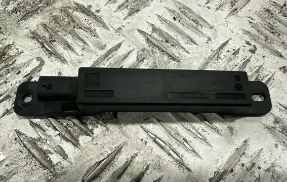 Chevrolet Corvette C8 Keyless system antenna 13530910