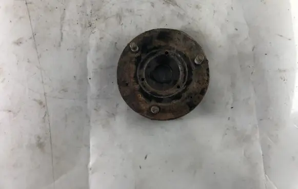 KIA Sorento Coil spring mount 