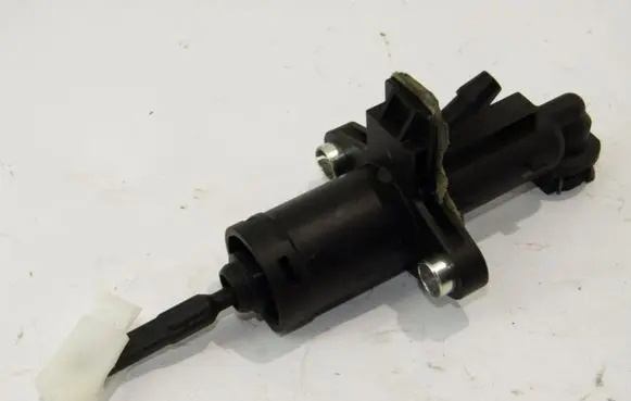 Clutch slave cylinder