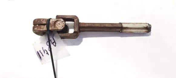 Volkswagen Golf V Steering column universal joint 15739