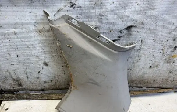 Volkswagen Golf V (D)pillar trim (top) 1K9867246