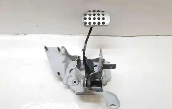 Citroen DS5 Brake pedal 84PK5C