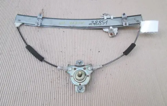 Hyundai Accent Front door window regulator with motor