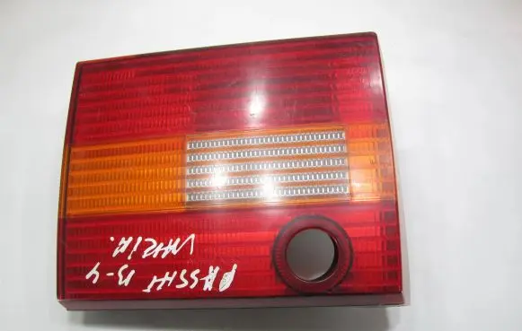 Volkswagen PASSAT B4 Tailgate rear/tail lights 3A9945108