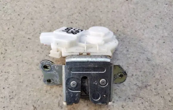 Mitsubishi Outlander Tailgate/trunk/boot lock/catch/latch