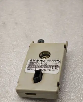 BMW 5 E60 E61 Aerial antenna amplifier 6928043 2136750