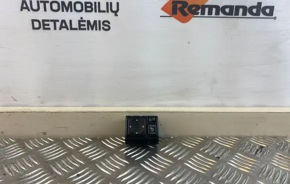Nissan X-Trail T30 Wing mirror switch