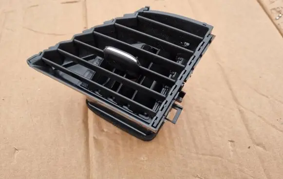 Opel Insignia B Dash center air vent grill 39017312