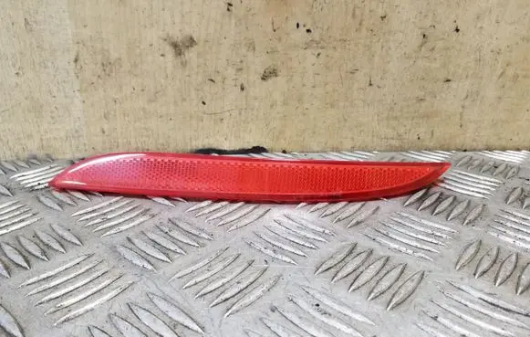 BMW 5 E60 E61 Rear tail light reflector 7183913