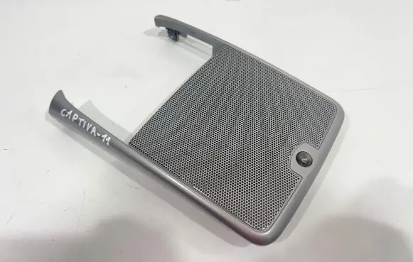 Chevrolet Captiva Dash center speaker trim cover 20821004