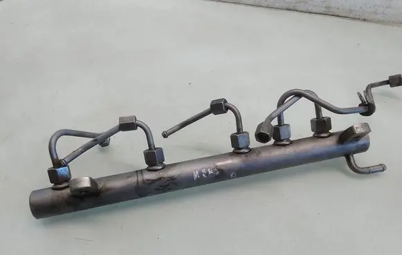 Mercedes-Benz B W245 Fuel main line pipe A6400702395 0920100172