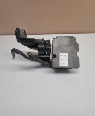 Mercedes-Benz CLS C218 AMG ABS Pump A2124310148