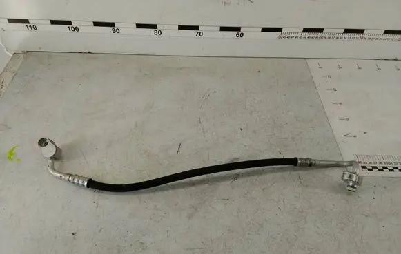 Audi Q7 4L Air conditioning (A/C) pipe/hose 4L0820739 52409154
