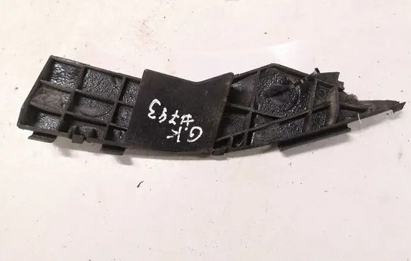 Toyota Avensis Verso Rear bumper mounting bracket 370N 0F2F