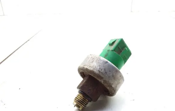 Ford Focus Air conditioning (A/C) pressure sensor 94BP3N824AA