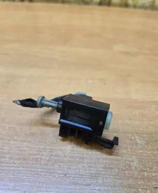 Volvo XC60 Clutch pedal sensor 6G9T11A152AA