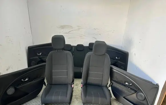 Renault Megane III Seat and door cards trim set 