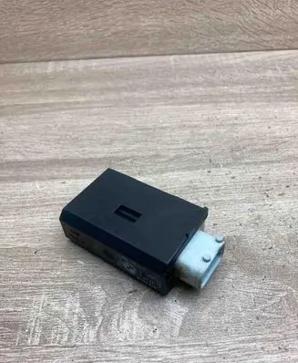 BMW 5 E39 Door central lock control unit/module 8352165