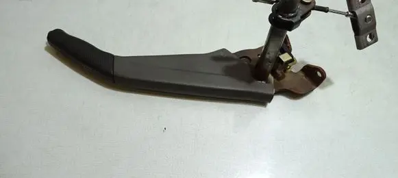 Mitsubishi Pajero Handbrake/parking brake lever assembly