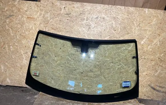 Land Rover Range Rover Sport L320 Front windscreen/windshield window 
