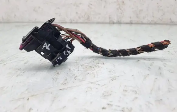 Audi A6 S6 C6 4F Front door wiring loom 8E0972701