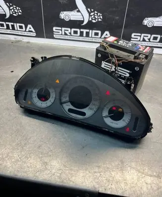 Speedometer (instrument cluster)