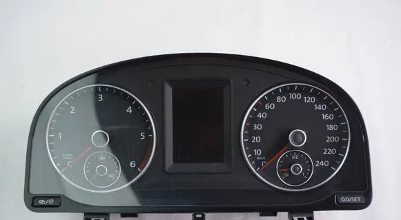 Volkswagen Caddy Speedometer (instrument cluster) 2K0920876A