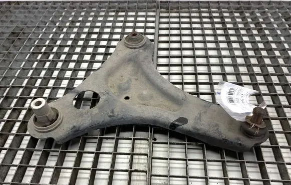 Renault Twingo III Front control arm
