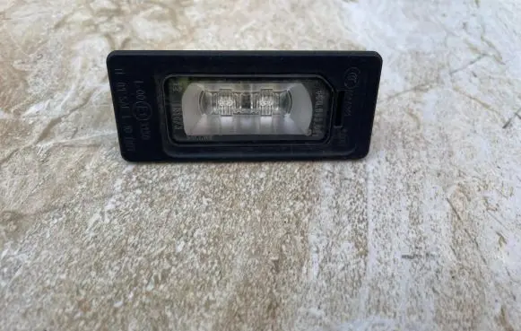 Audi A4 S4 B9 Number plate light 4G0943021