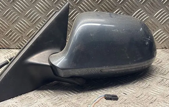 Audi A4 S4 B8 8K Front door electric wing mirror 18133
