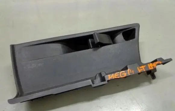 Renault Megane III Parcel shelf