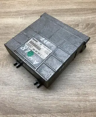 Audi A4 S4 B5 8D Engine control unit/module ECU 8D0907557C 0261203938