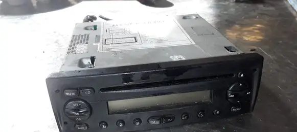 Iveco Daily 6th gen Radio/CD/DVD/GPS head unit 7620000093