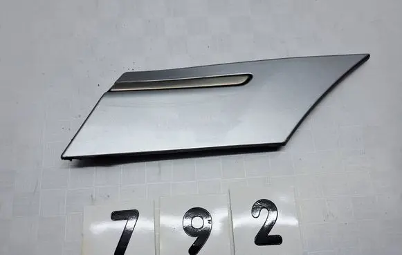 Mercedes-Benz B W245 Front arch trim A1696983362