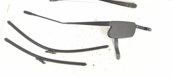Mercedes-Benz R W251 Front wiper blade arm 2518200740 2518200840