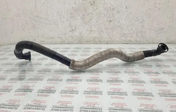 Volkswagen PASSAT B5.5 Breather/breather pipe/hose 3B0131149B