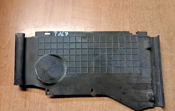 Mercedes-Benz E W124 Radiator trim 1245051688