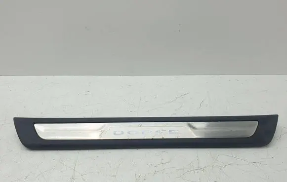 Dodge Durango (C) pillar trim 66592 1037 NC80TRMA