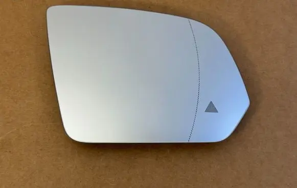 Mercedes-Benz V Class W447 Wing mirror glass A4478110533