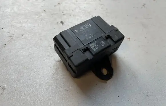 Volvo S60 Seat heating relay 200044