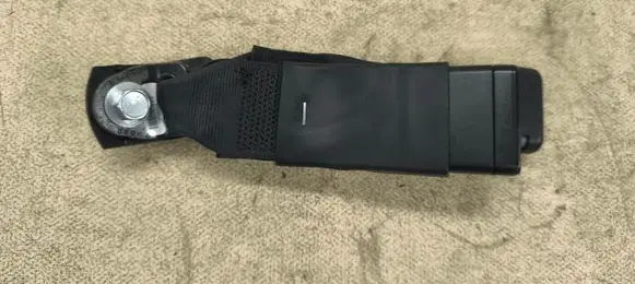 Nissan Murano Z52 Middle seatbelt buckle (rear) 2094330