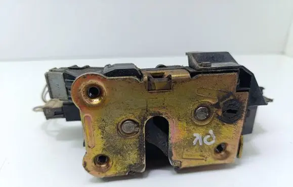 Renault Laguna I Front door lock