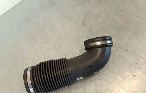 Mercedes-Benz B W246 W242 Air intake duct part A6510902242 0111839A