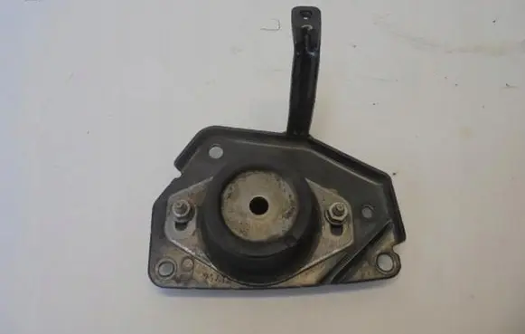 Peugeot 5008 Engine mount vacuum valve 