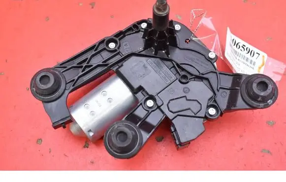 Peugeot 208 I Rear window wiper motor 9673251380A