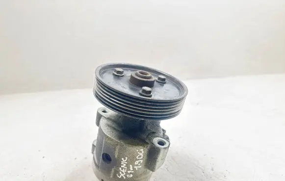 Renault Scenic I Power steering pump 7700105111B