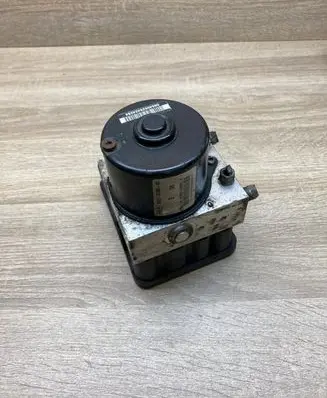 Ford Focus ABS Pump 10096001253 3M512C405HC