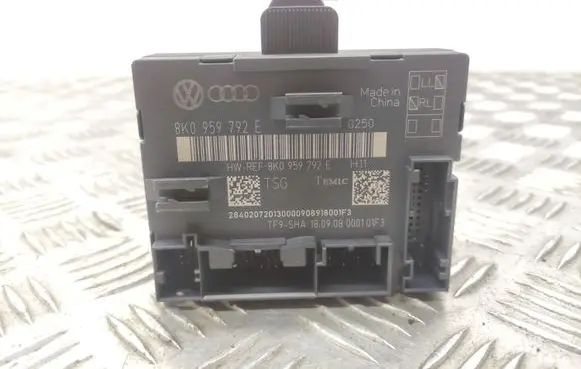 Audi A4 S4 B8 8K Door control unit/module 8K0959792E